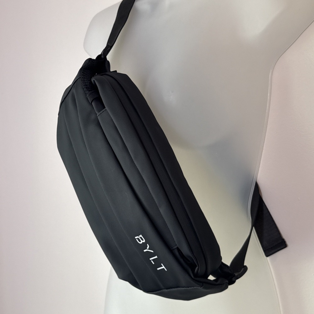BYLT Water Resistant Crossbody Sling Bag Black 2L Travel Commuter Hiking NWOT - Picture 3 of 10